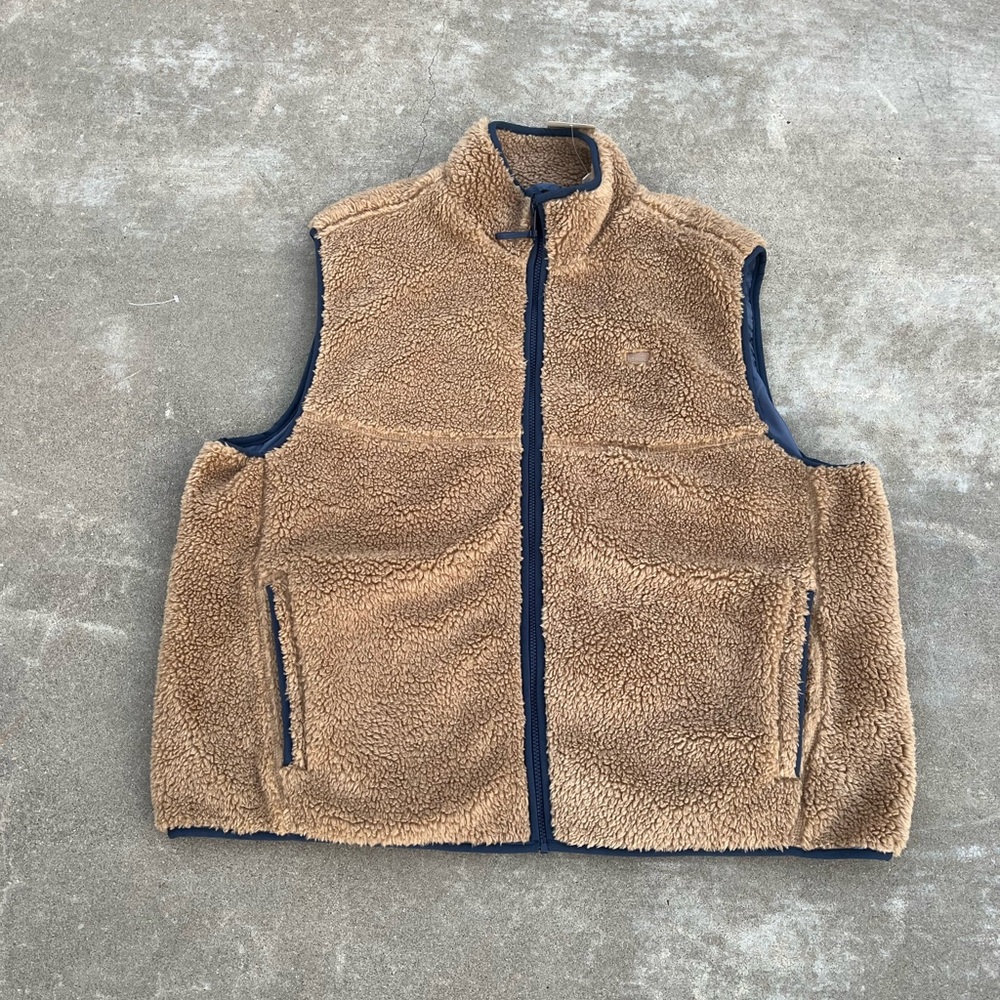 NWT Levi’s Men’s Summit Sherpa Vest in Harvest Gold - Brown